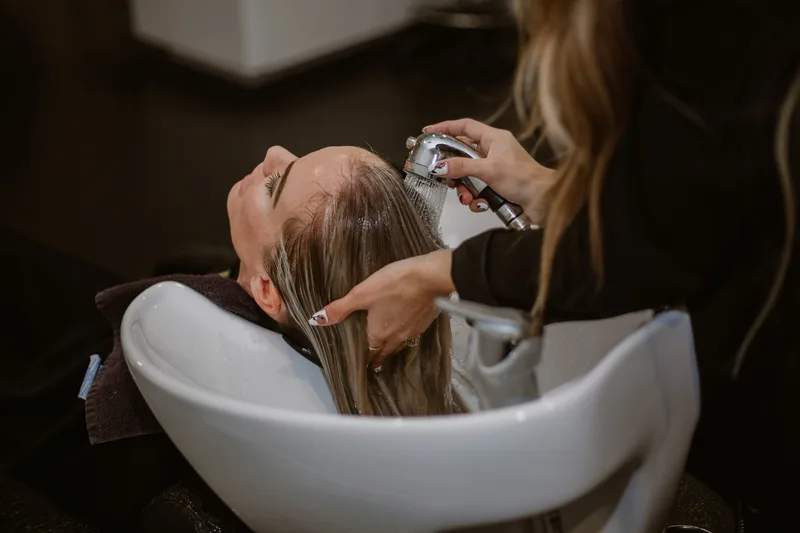 Hair treatment application representing evidence-based approaches to hair loss